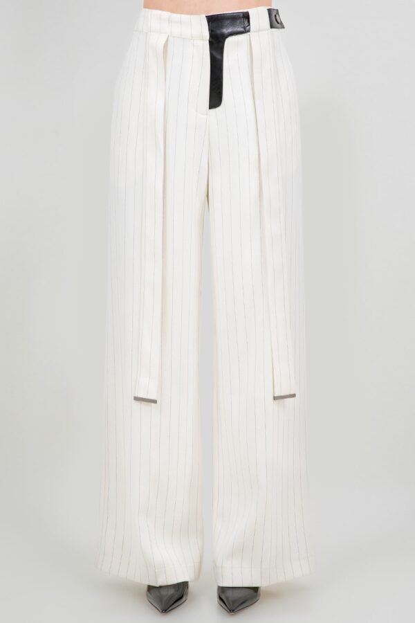 Pinstripe Edge Trousers With Strap Details/Ivory-Black
